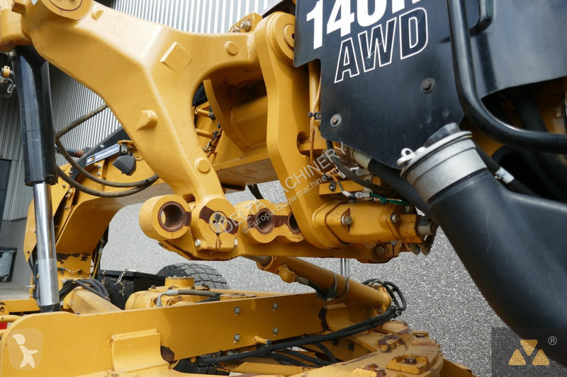 Grejder Caterpillar 140M