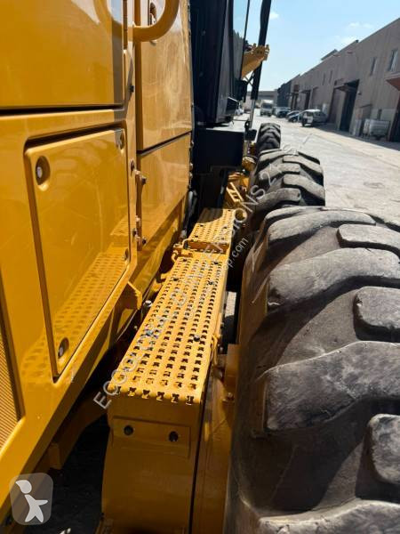 ممهدة طرق Caterpillar 12M3 AWD