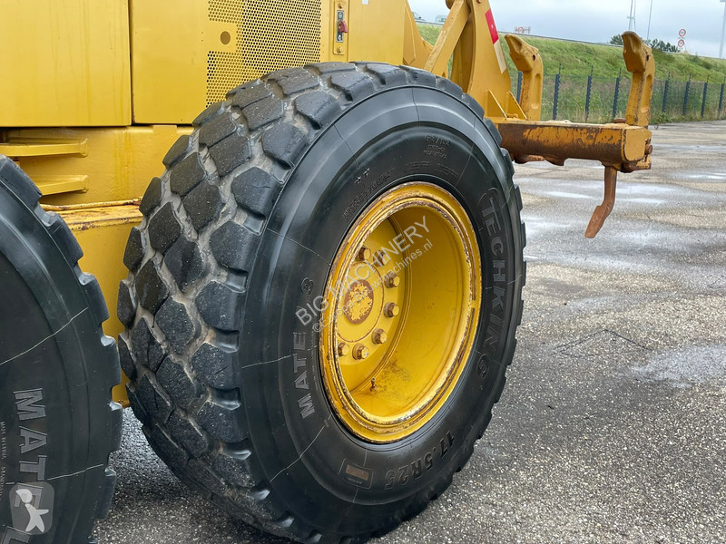 Niveladora Caterpillar 140K