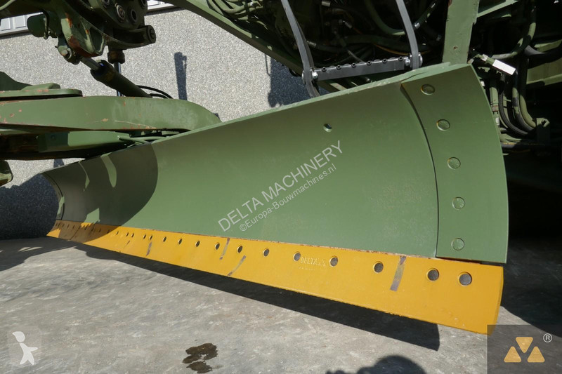 Грейдер Caterpillar Ex-army