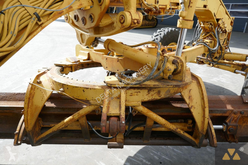 Grader Caterpillar