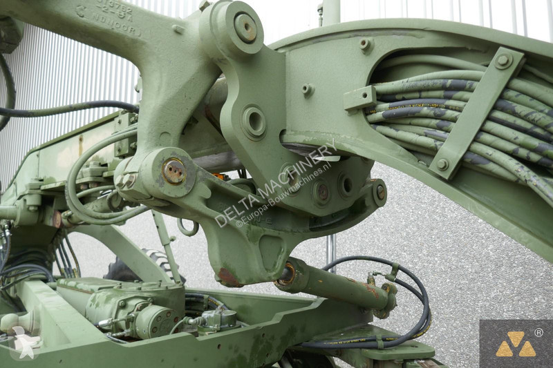 Grejdr Caterpillar Ex-army