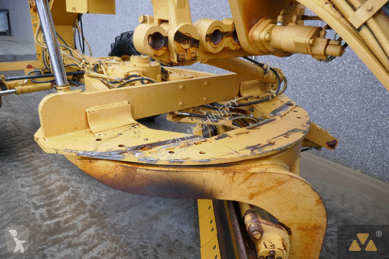 Niveladora Caterpillar Ex-army