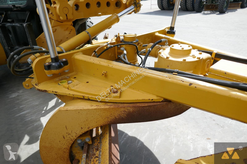Grader Caterpillar 3