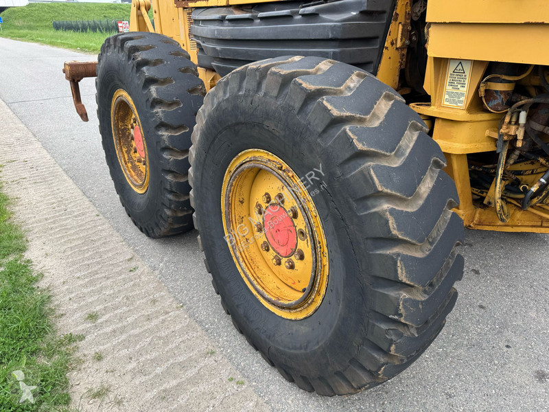 ممهدة طرق Caterpillar