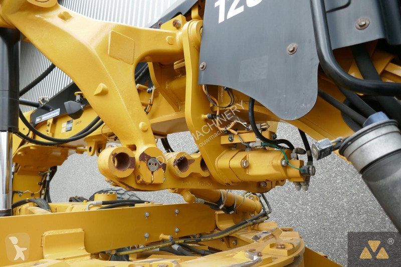 Niveladora Caterpillar 2