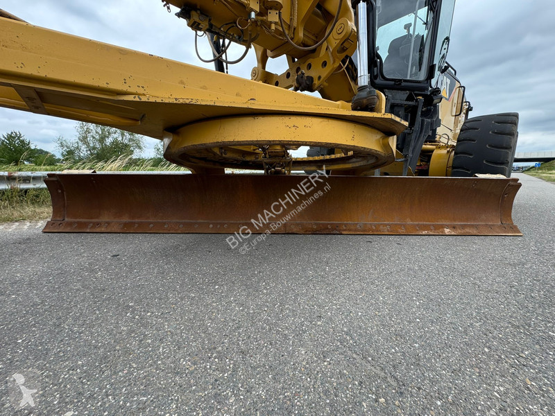Niveladora Caterpillar