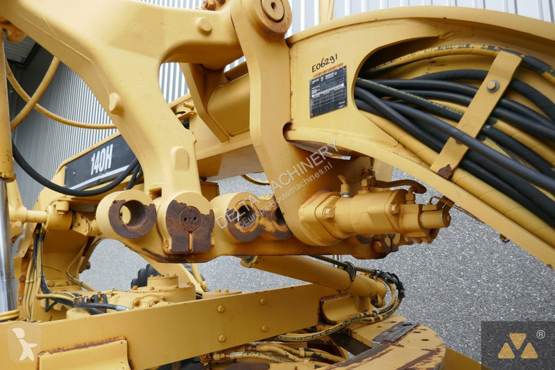 Grader Caterpillar