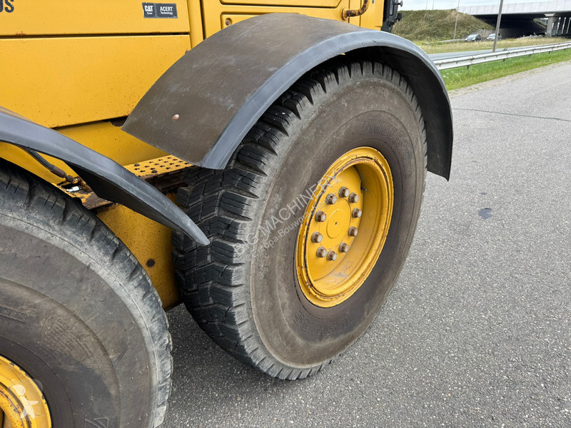 Grader Caterpillar