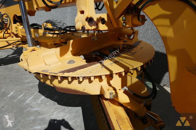 Grader Volvo AWD