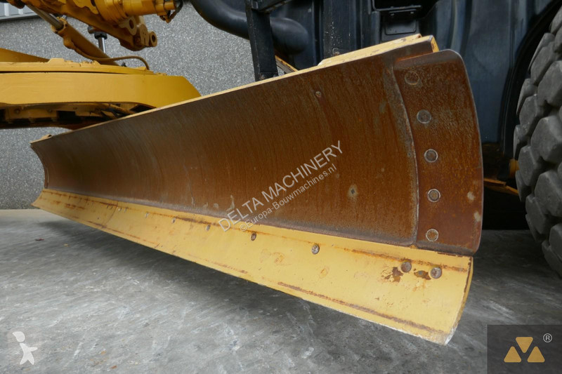 Grejder Caterpillar 140M