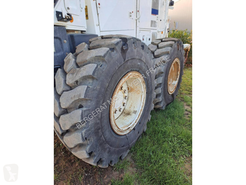 Grejder Caterpillar 12M3