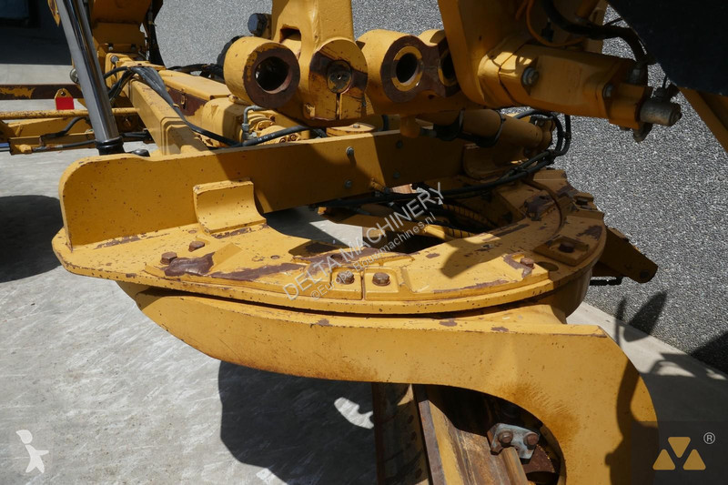 Grejder Caterpillar 140M