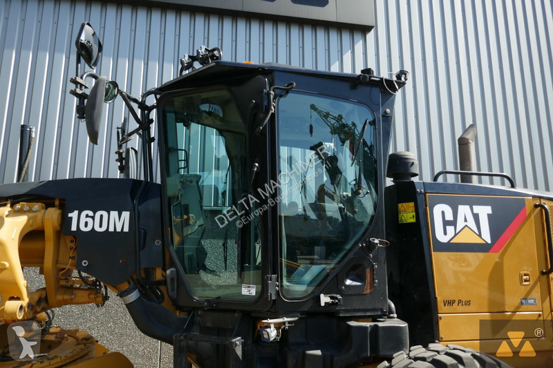 Грейдер Caterpillar 160M