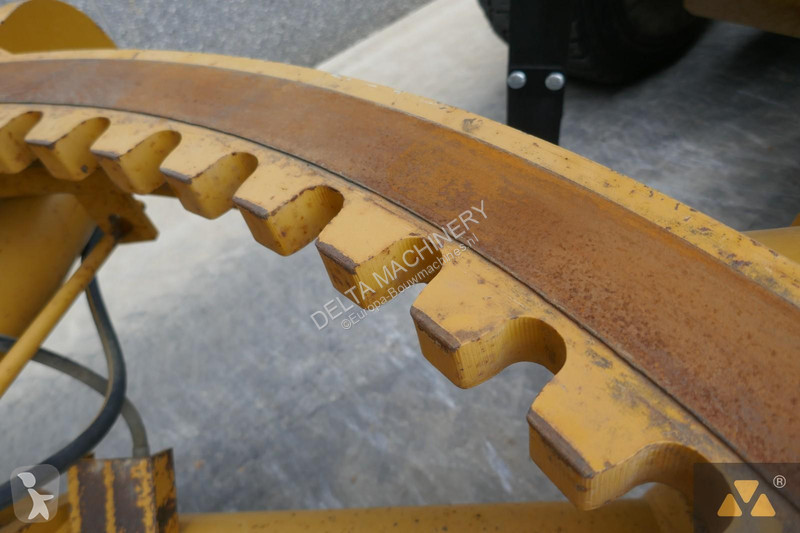 Grejder Caterpillar 14M