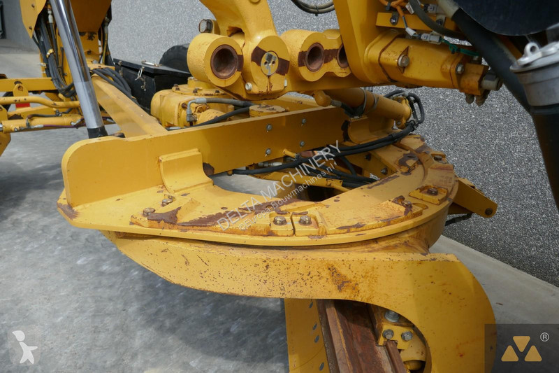 Grejder Caterpillar 140M