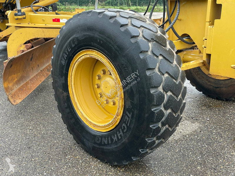 Niveladora Caterpillar 140K