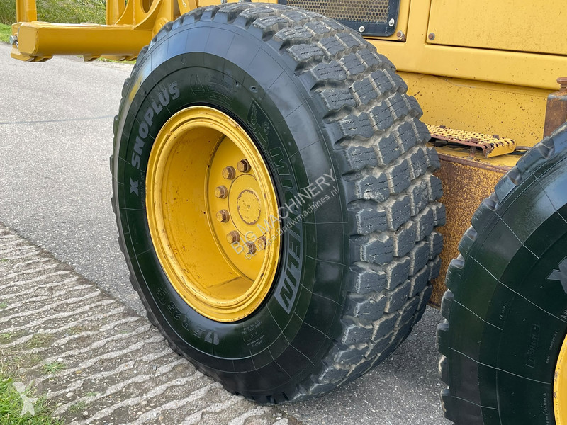ممهدة طرق Caterpillar 140M