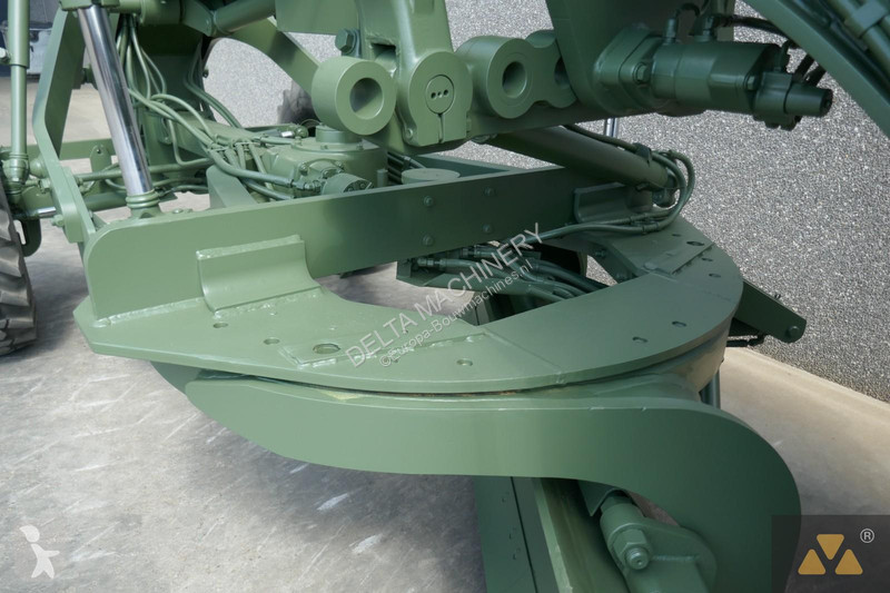 Niveladora Caterpillar Ex-military