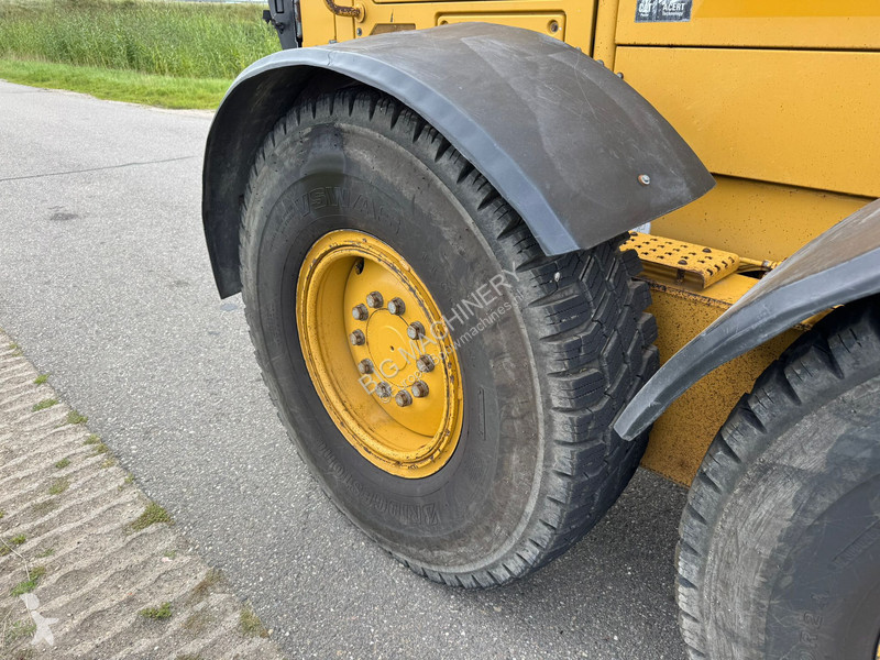 Grader Caterpillar