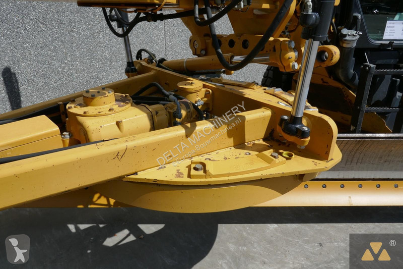 Niveladora Caterpillar AWD