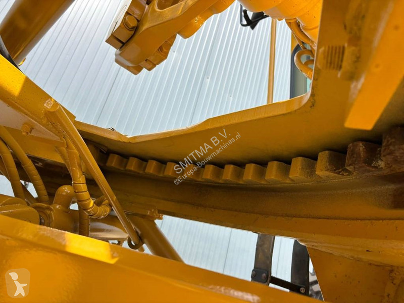 Grejder Caterpillar