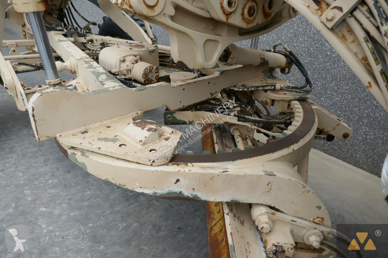 Grejder Caterpillar Ex-army