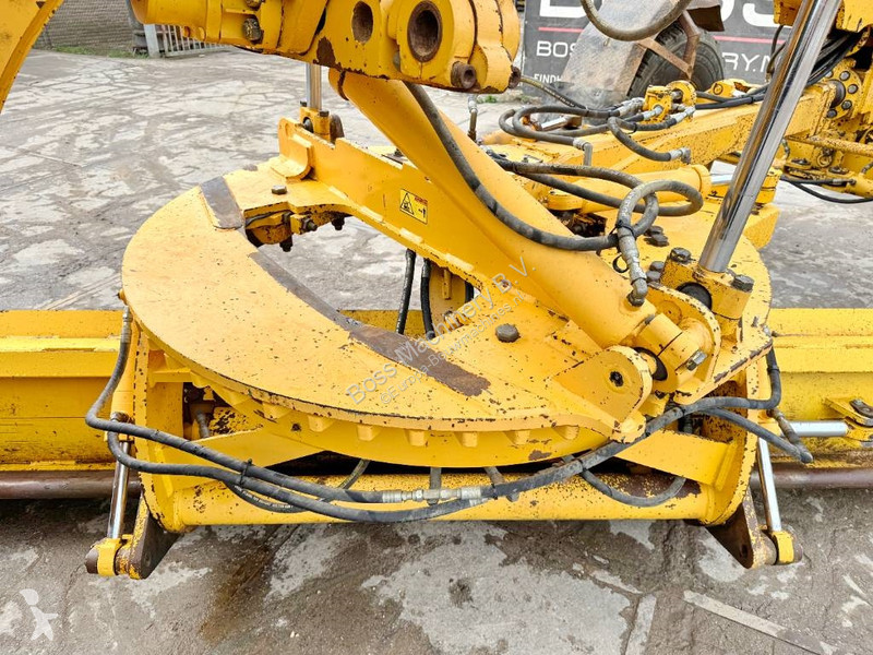 ممهدة طرق Volvo - 5.5 Meter Blade / EPA Certified