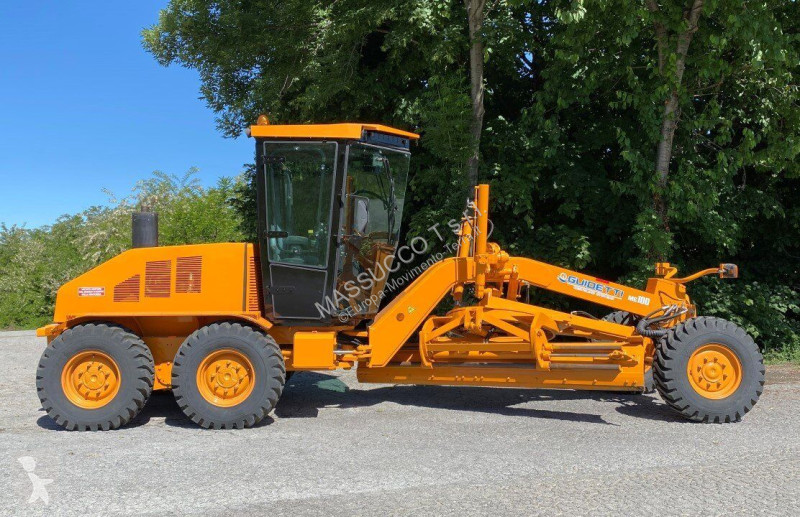 Grejder  MG100