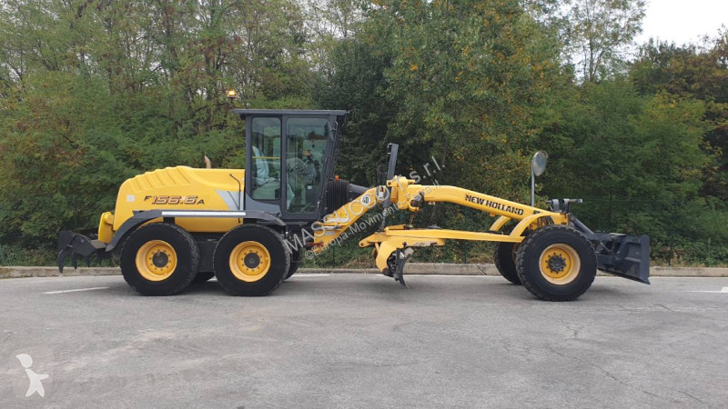 Niveladora New Holland F.156.6/A