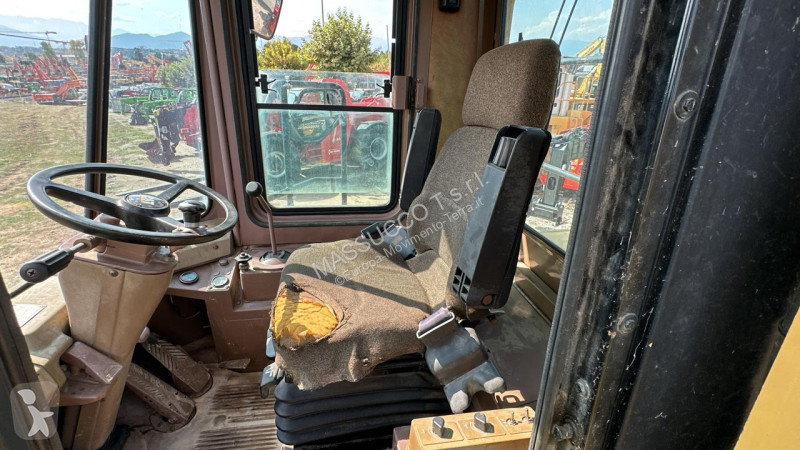 Grejder Caterpillar 826C