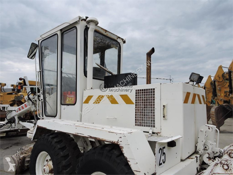 Grejder  F106A