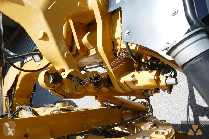 Grejder Caterpillar 160M
