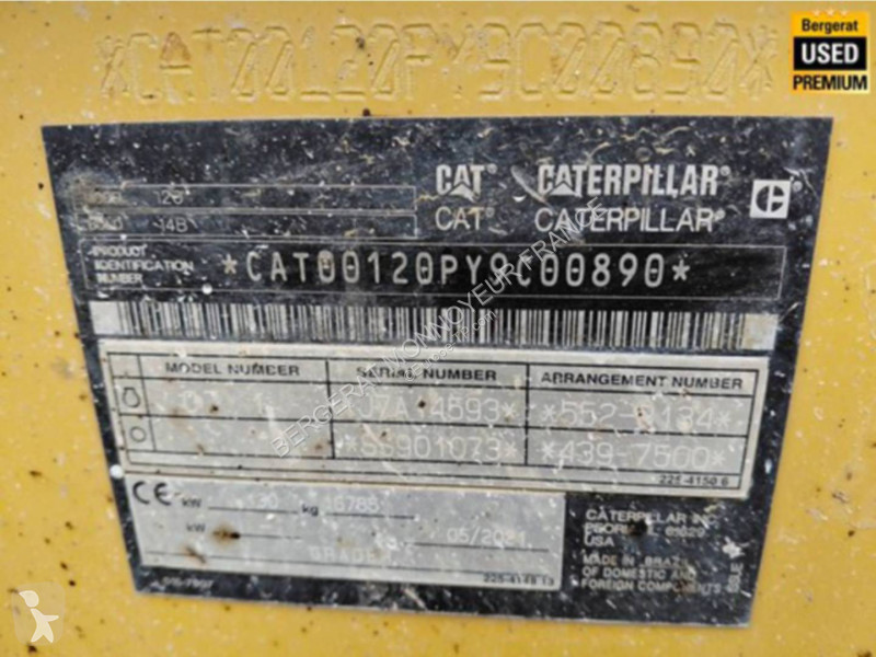Grejder Caterpillar 120