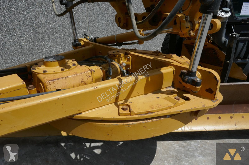 Grejder Caterpillar 160M