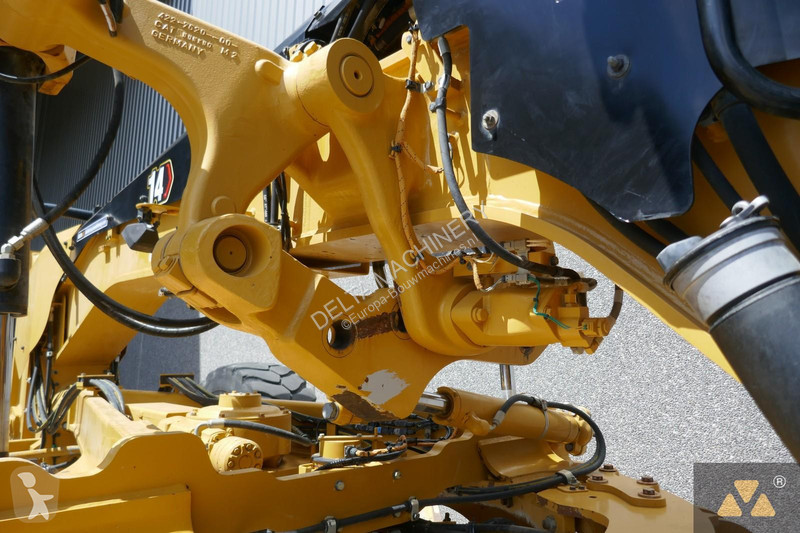 Grejder Caterpillar 14