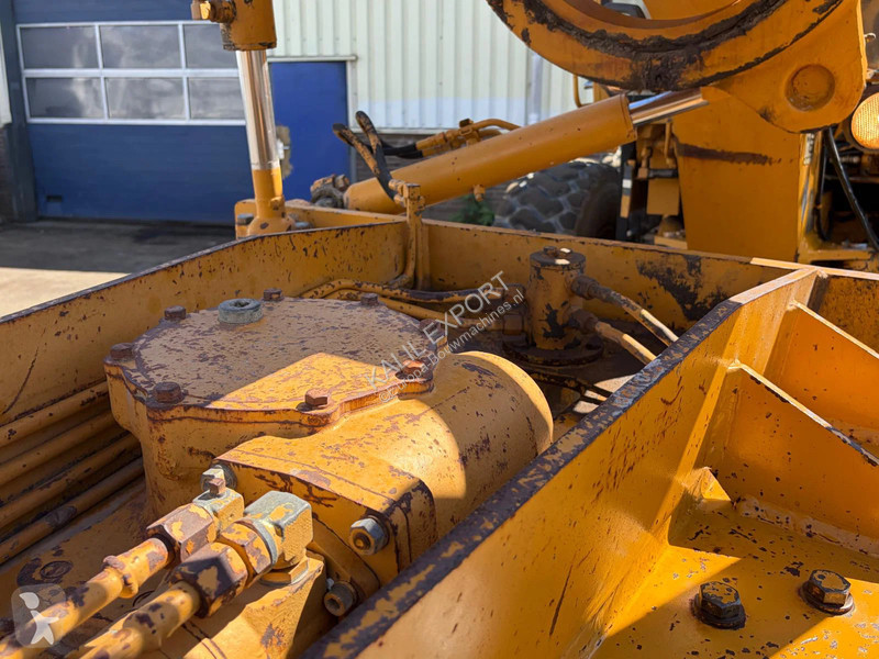 Niveladora Komatsu GD623A-1 - Grader with...