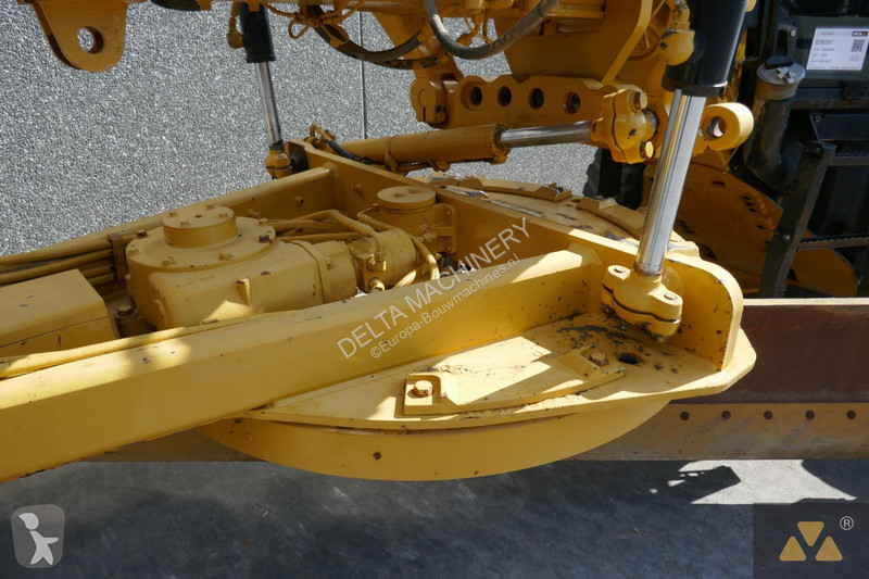 Grejder Caterpillar 140M