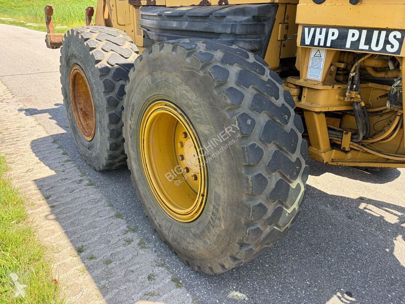 Caterpillar  grader