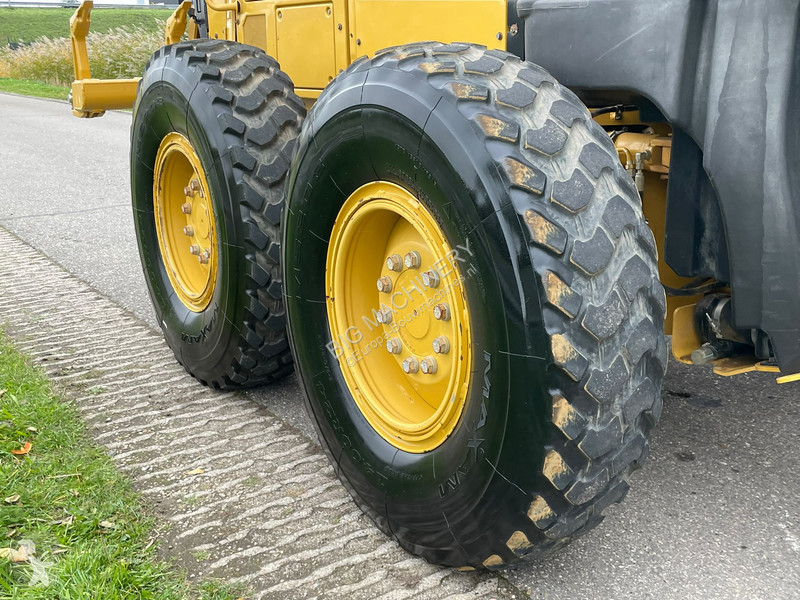 Grader Caterpillar 140 15A