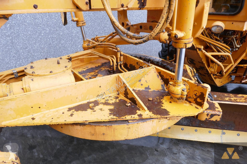 Grader Mitsubishi MG300