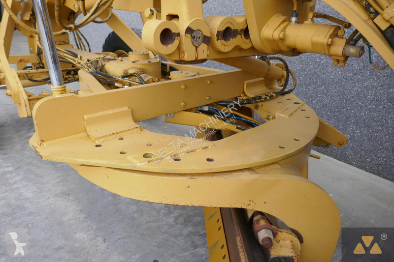 Niveladora Caterpillar