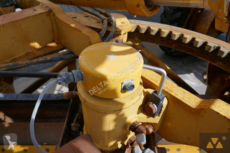 Grader Caterpillar