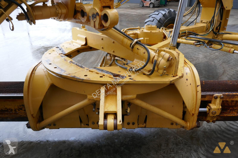 Niveladora Caterpillar Ex-army