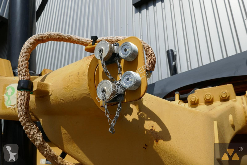 Grader Caterpillar 3
