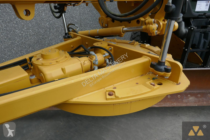 Niveladora Caterpillar 2