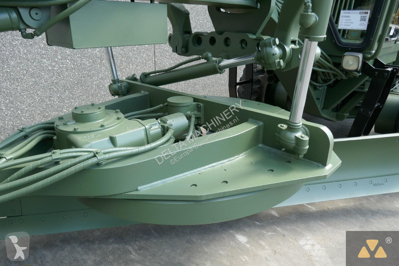 Niveladora Caterpillar Ex-military