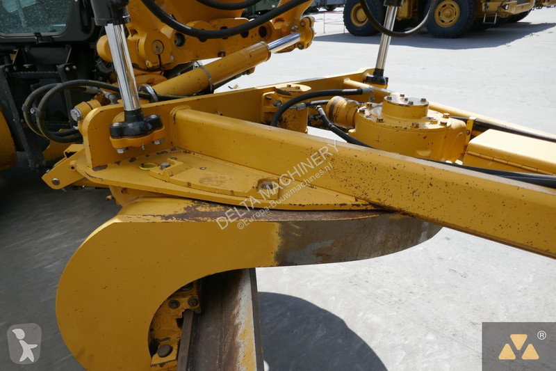 Niveladora Caterpillar AWD