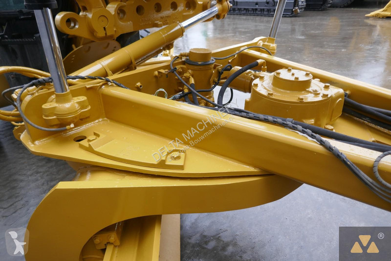 Грейдер Caterpillar 140M3