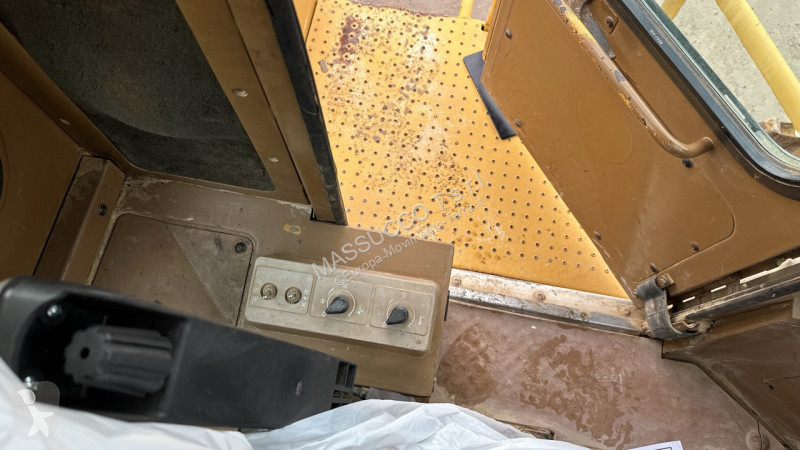 Grejder Caterpillar 825C